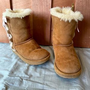 UGG boots with side ribbon, girl Sz 13